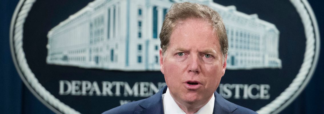 Jay Clayton Chef Der Us Borsenaufsicht Tritt Zuruck