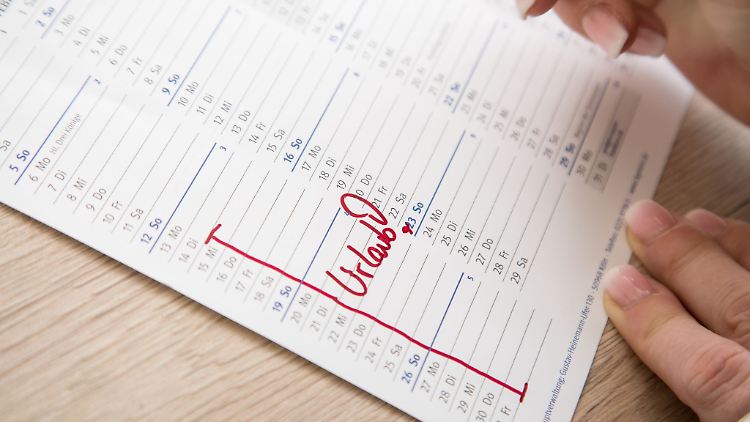 Frage aus dem Arbeitsrecht: Muss der gesamte Urlaub am Jahresanfang