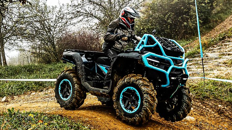 Zu den CFMoto-Neuheiten gehört die für tiefen Schlamm ausgerüstete CForce 1000 MUD.