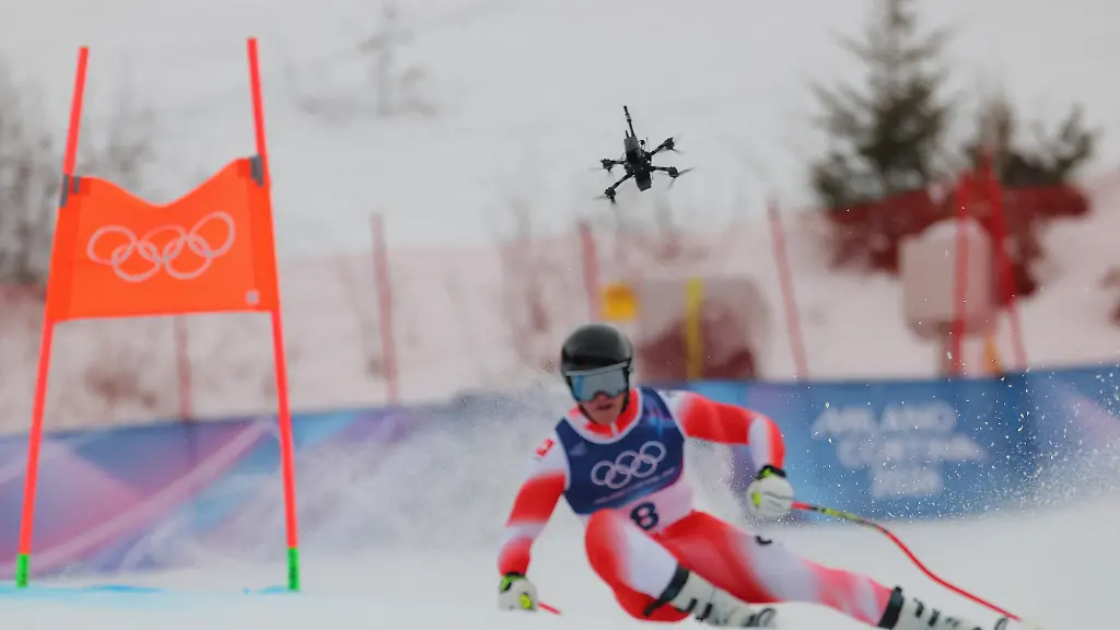 2026-02-06T123010Z_1030325978_UP1EM260XZAV6_RTRMADP_3_OLYMPICS-2026-ALPINE