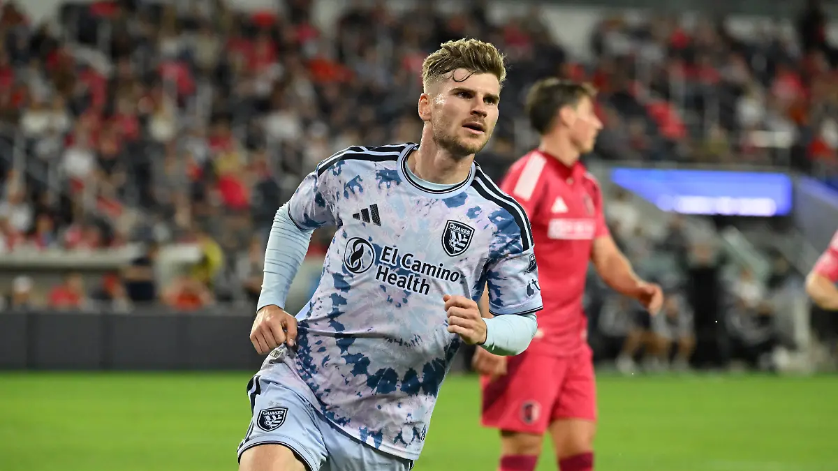 2026-04-26T030656Z_826294430_MT1USATODAY28815673_RTRMADP_3_MLS-SAN-JOSE-EARTHQUAKES-AT-ST-LOUIS-CITY-SC