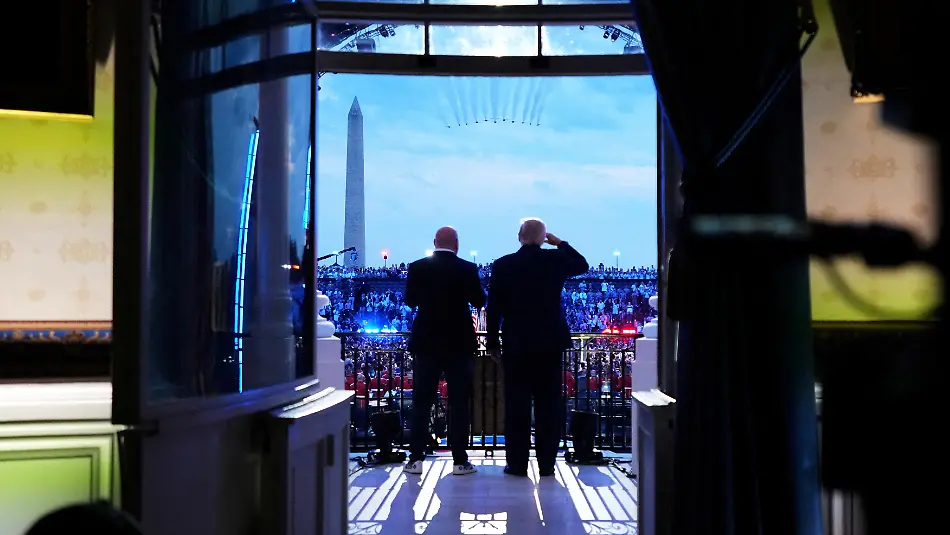 2026-06-15T010743Z_1843416976_RC20ULAMTHYH_RTRMADP_3_USA-250-TRUMP-UFC